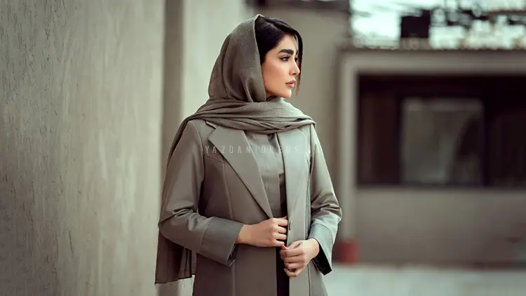 راهنمای خرید مانتو زنانه | چگونه مانتوی شیک، باکیفیت و مناسب انتخاب کنیم؟