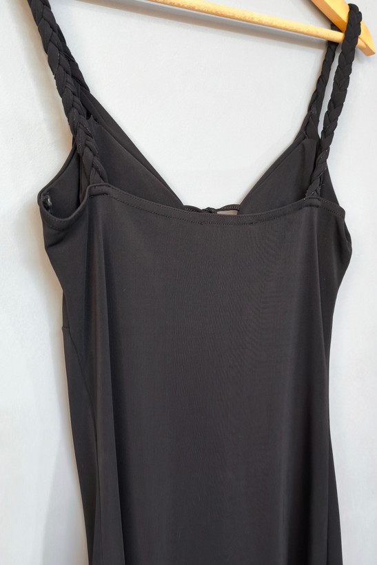 جزئیات پارچه پیراهن زنانه رها نمای پشت