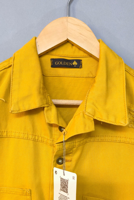 جزئیات دوخت و دکمههای کت جین زنانه آنیل