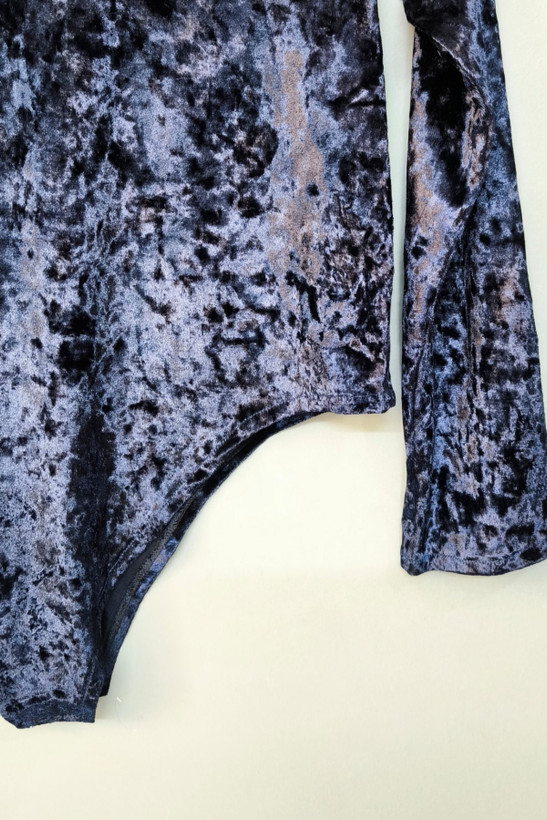 بادی مخمل زنانه طنین مدل ۱۰۱۸ نمای جلو