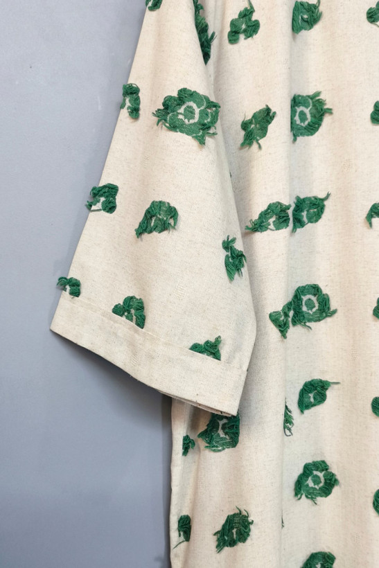 جزئیات پارچه لینن و آستین کیمونو کفتان فروغ